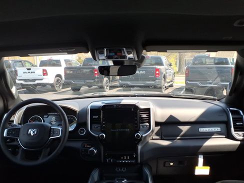 New 2026 RAM 1500 Big Horn AWD/4WD image 5