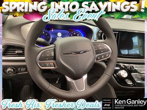 New 2026 Chrysler Pacifica Pinnacle w/ Trailer Tow Group AWD/4WD image 10