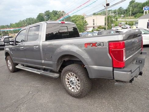 Certified 2022 Ford F250 XLT w/ XLT Premium Package AWD/4WD image 4