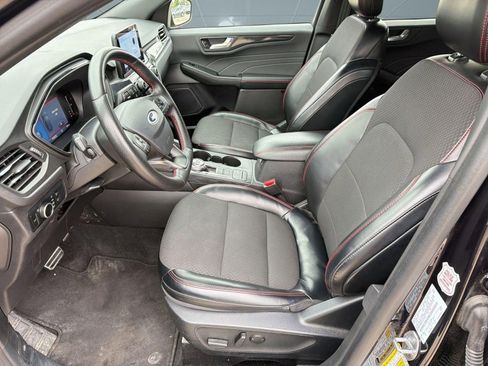 Used 2024 Ford Escape ST-Line w/ Cold Weather Package image 5