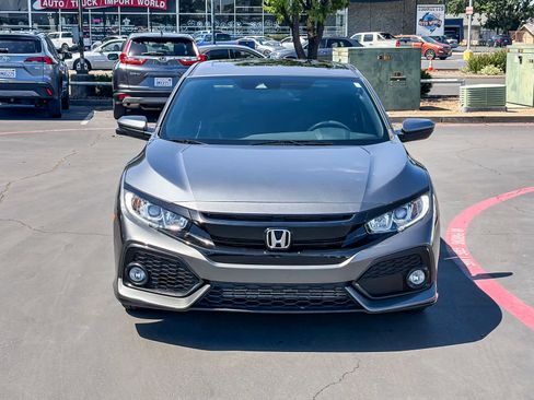 Used 2019 Honda Civic EX image 6