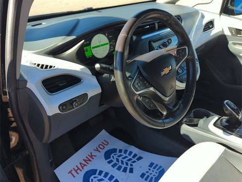 Used 2020 Chevrolet Bolt Premier w/ Infotainment Package image 10