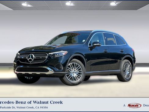 Used 2024 Mercedes-Benz GLC 300 4MATIC image 1