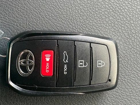 Used 2025 Toyota Camry SE FWD image 21