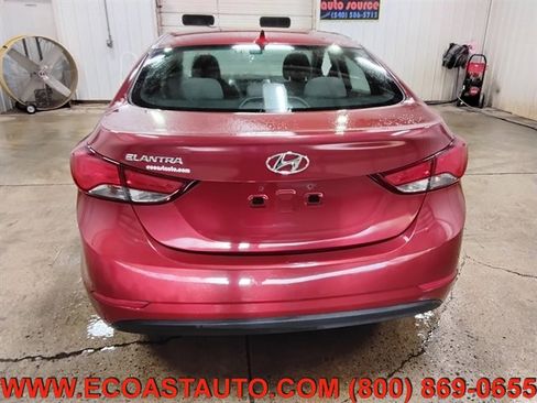Used 2014 Hyundai Elantra SE image 8