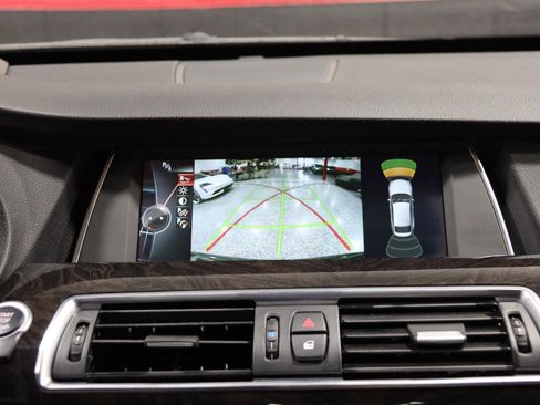 Used 2013 BMW 550i Gran Turismo xDrive image 55