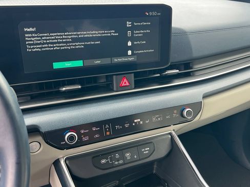 Used 2026 Kia Carnival EX FWD image 16