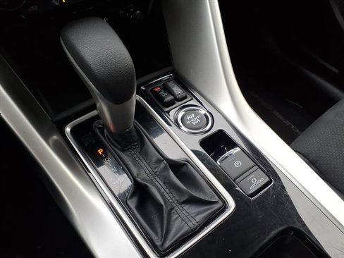 Used 2024 Mitsubishi Eclipse Cross SE image 23