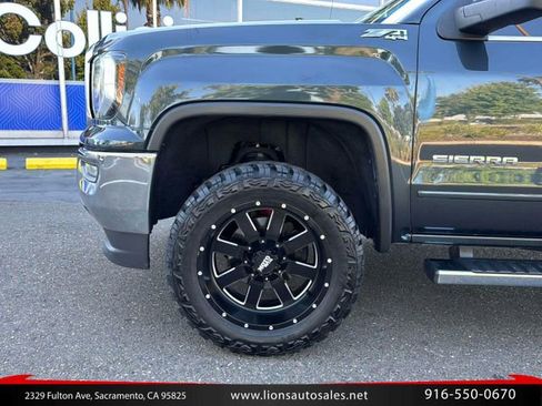 Used 2017 GMC Sierra 1500 SLE w/ SLE Value Package AWD/4WD image 10