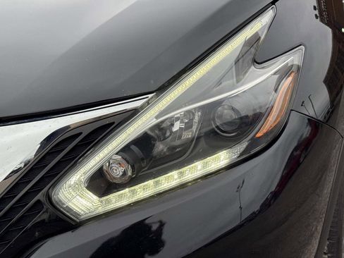 Used 2018 Nissan Murano SL w/ Moonroof Package image 10