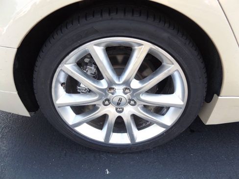 Used 2016 Lincoln MKZ AWD image 32