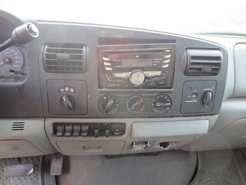 Used 2007 Ford F250 XLT image 18