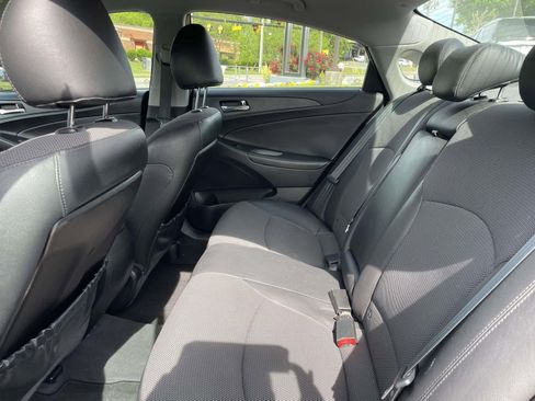 Used 2013 Hyundai Sonata SE image 15