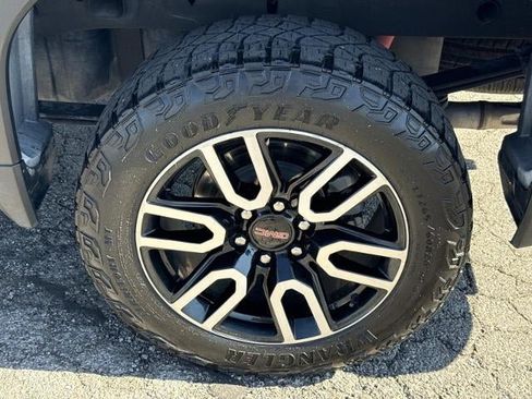 Used 2023 GMC Sierra 1500 AT4 w/ AT4 Premium Package AWD/4WD image 30