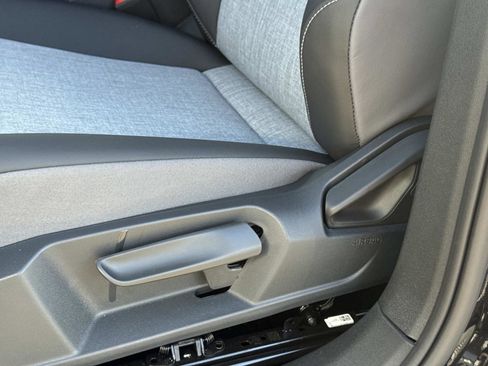 New 2025 Volkswagen ID.4 Pro image 23