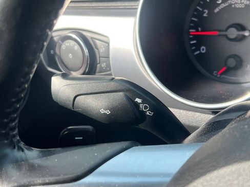 Used 2019 Ford Mustang Premium image 19