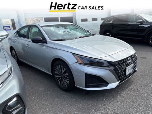 Used 2026 Nissan Altima 2.5 SV FWD image 1