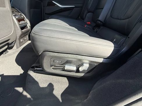 Used 2026 BMW X7 xDrive40i w/ Premium Package AWD/4WD image 15