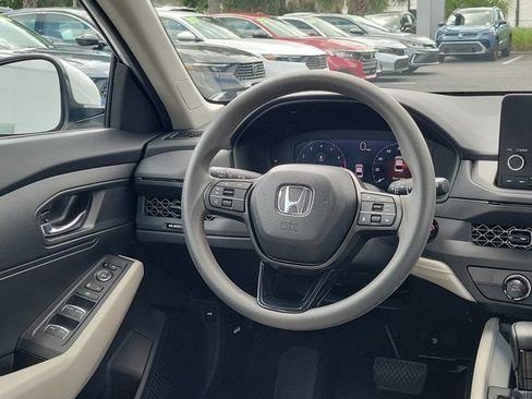 Certified 2025 Honda Accord LX image 3