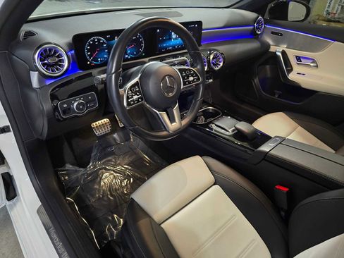 Used 2022 Mercedes-Benz A 220 4MATIC image 2