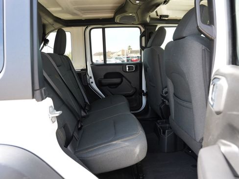 Used 2025 Jeep Wrangler Sport S image 24