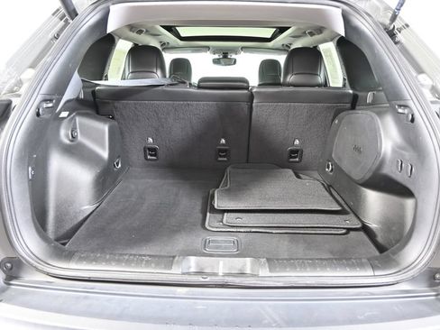 Used 2019 Jeep Cherokee Limited w/ Trailer Tow Group AWD/4WD image 16