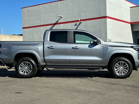 Used 2024 Chevrolet Colorado LT w/ LT Convenience Package III image 6