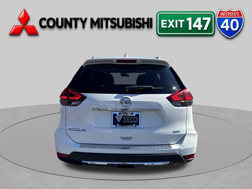 Used 2017 Nissan Rogue S w/ S Appearance Package AWD/4WD image 5
