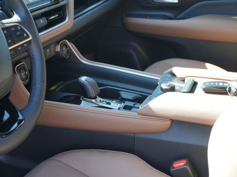 Used 2026 Toyota Grand Highlander AWD Hybrid image 26