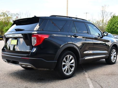 Used 2023 Ford Explorer XLT w/ Equipment Group 202A AWD/4WD image 6