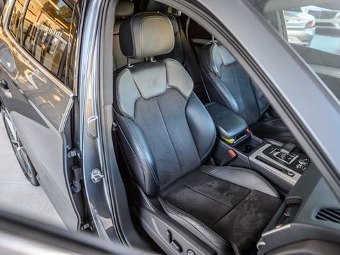 Used 2018 Audi SQ5 Premium Plus w/ Navigation Package image 43