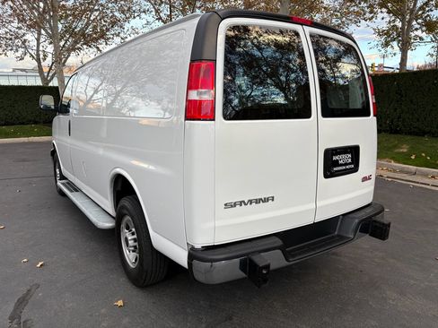 Used 2024 GMC Savana 2500 w/ Driver Convenience Package image 10