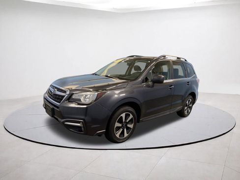 Used 2018 Subaru Forester 2.5i Limited image 3