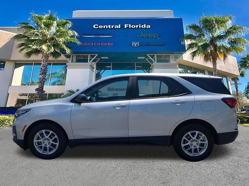 Used 2022 Chevrolet Equinox LS FWD image 8
