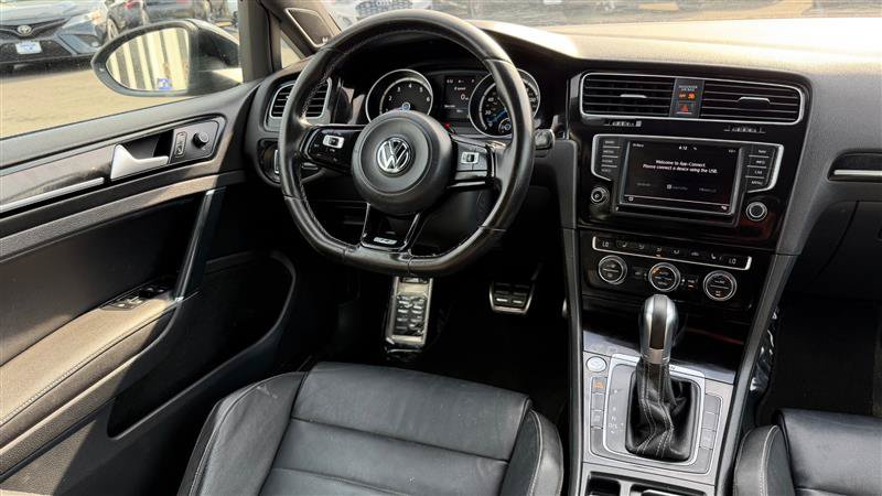 Used 2017 Volkswagen Golf R 4-Door AWD/4WD image 18