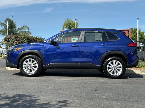 Used 2022 Toyota Corolla Cross LE image 7