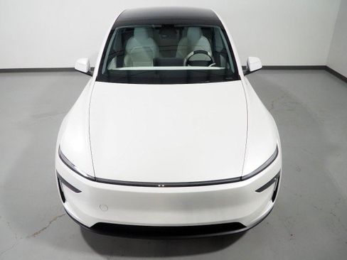 Used 2026 Tesla Model Y Long Range AWD/4WD image 12