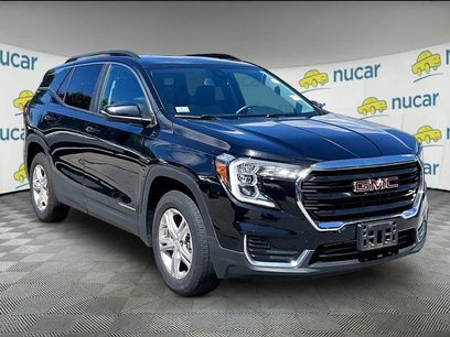 Used 2022 GMC Terrain SLE w/ Driver Convenience Package