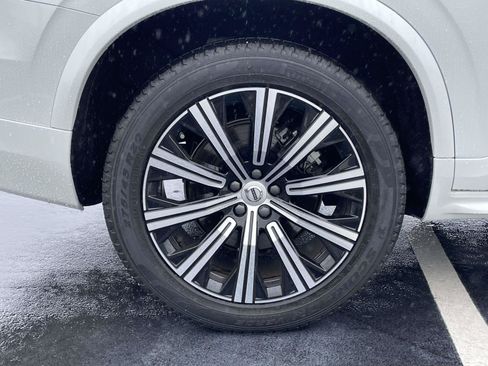 Certified 2023 Volvo XC90 B5 Core w/ Protection Package Premier AWD/4WD image 9