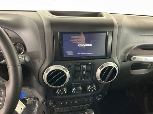 Used 2014 Jeep Wrangler Unlimited Sahara AWD/4WD image 17