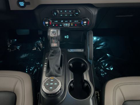 Used 2024 Ford Bronco Wildtrak image 17