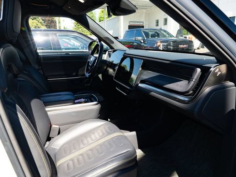 Used 2024 Rivian R1S Adventure AWD/4WD image 25