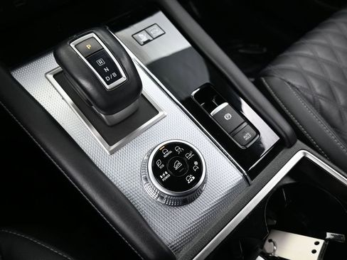 Used 2023 Mitsubishi Outlander SEL image 33