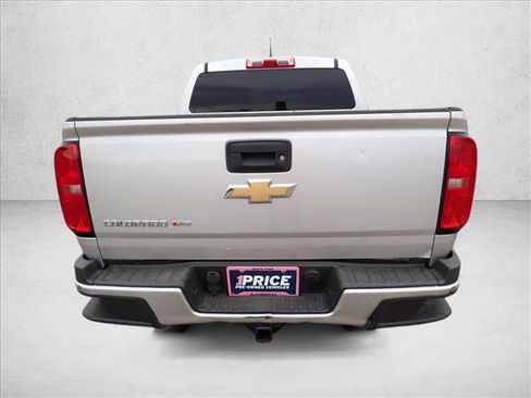 Used 2018 Chevrolet Colorado W/T w/ WT Convenience Package image 3