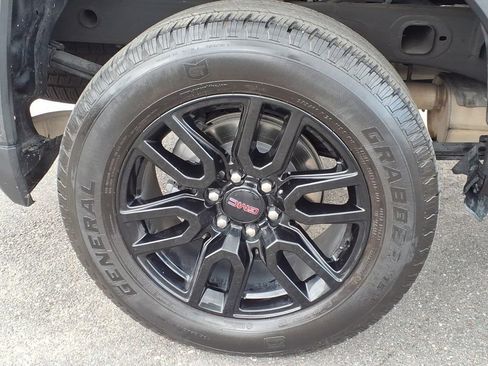 Used 2024 GMC Sierra 1500 Elevation AWD/4WD image 9