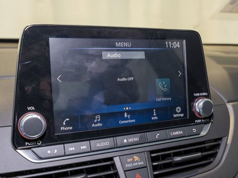 New 2025 Nissan Altima 2.5 SR image 9