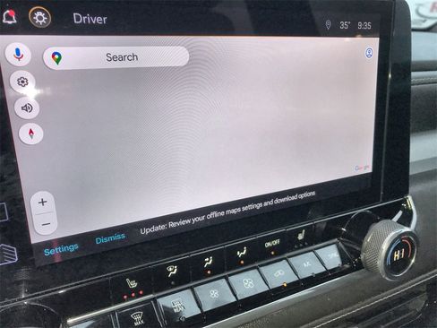 Used 2024 Chevrolet Colorado LT image 18