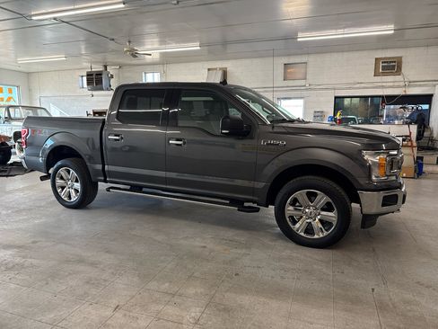 Used 2019 Ford F150 XLT w/ Equipment Group 302A Luxury image 5