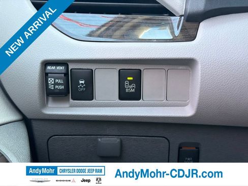 Used 2015 Toyota Sienna XLE FWD image 30