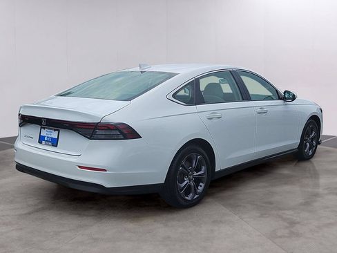 Certified 2023 Honda Accord EX image 4